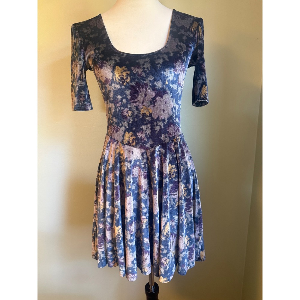 Kimchi Blue Floral Velvet mini Dress PurpleBlue whimsi dainty grunge y2k S fairy